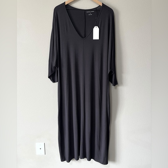 Universal Standard NWT Premier Double V Dress Black Size XL = Plus 26-28 - Picture 3 of 9